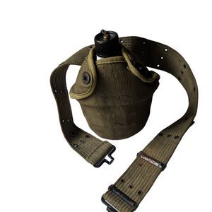 Vintage WWII Olive Drab Military Canteen w/ Case and Belt 1944. Cup 1945‎ W/Felt